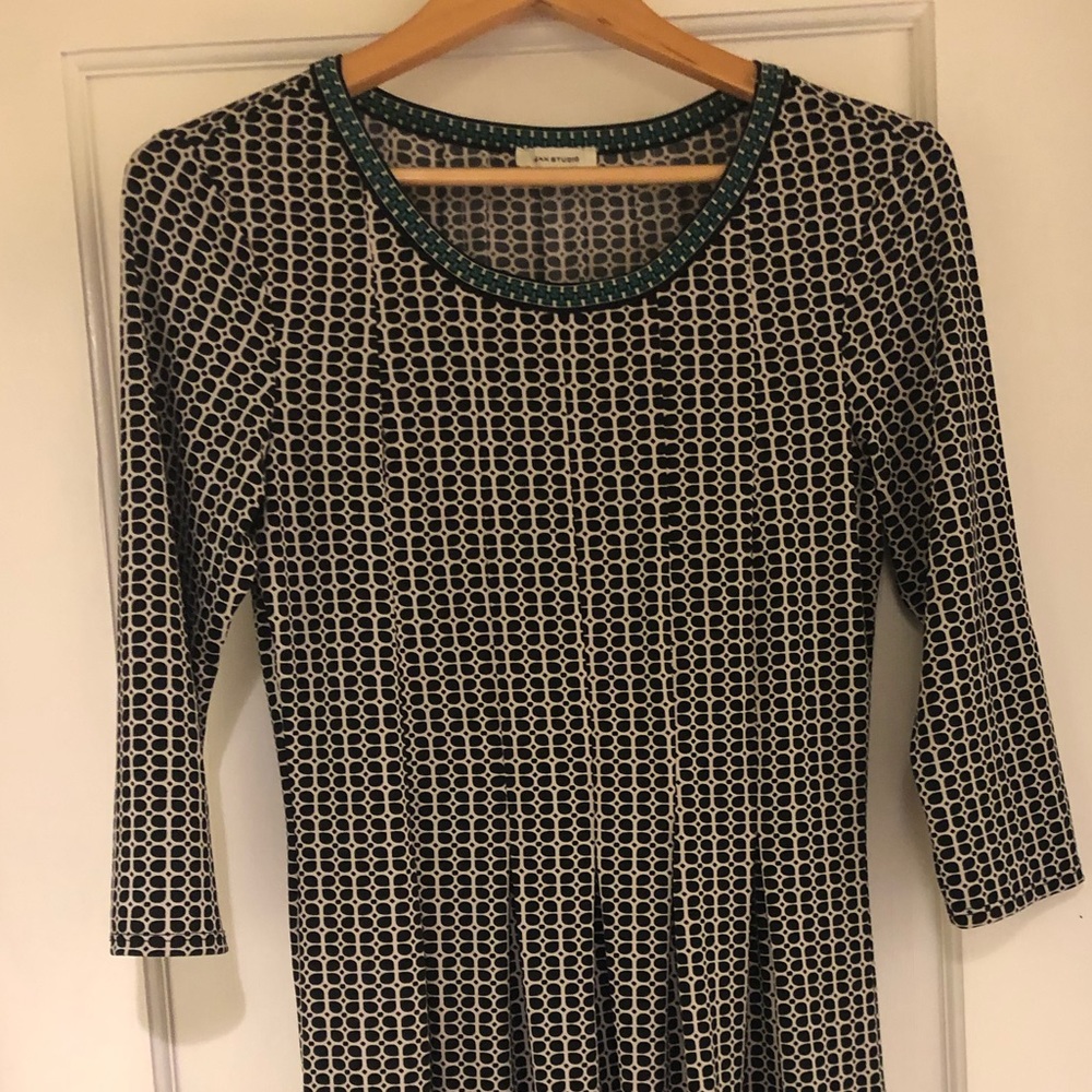 Max Studio black and white jersey knit dress! Med